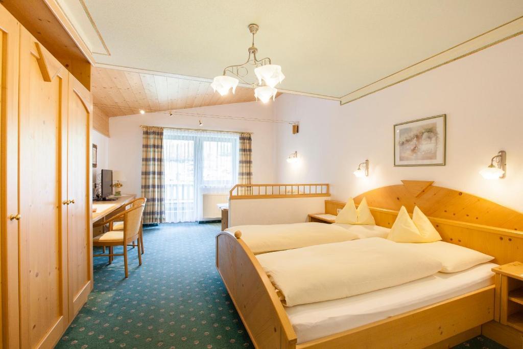 Hotel&Appartements Alpenresidenz Viktoria Neustift im Stubaital Zimmer foto